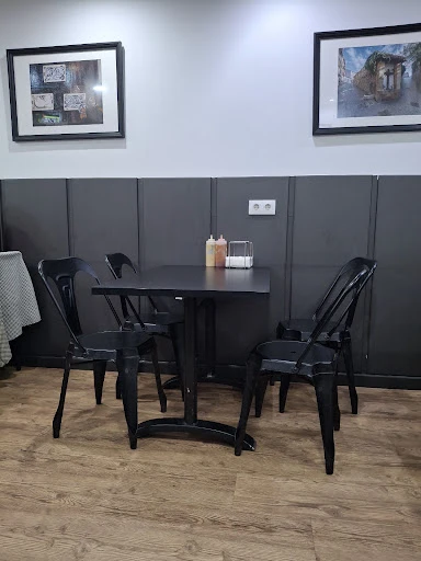 Hamburguesería Serman photo 1